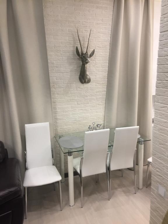 Swedish Apartment At Romanovskaia 22 Minsk Ngoại thất bức ảnh